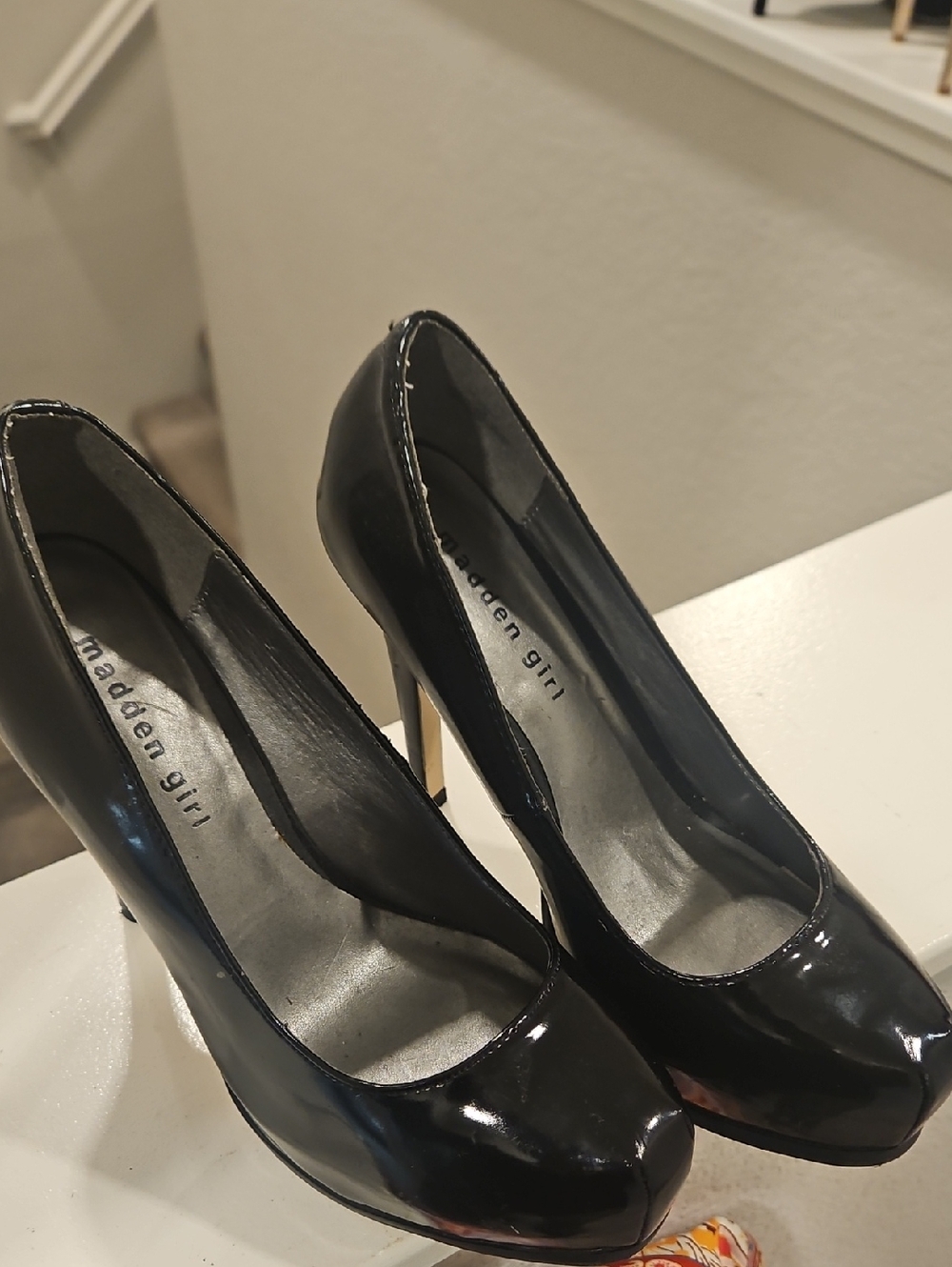 Madden Girl Black Patent Heel Pumps